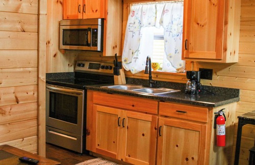 Pipe Creek Cabina | - Escape to MewMaw’s Cabin at Al’s Hideaway—Your Perfect Hill Country Retreat!