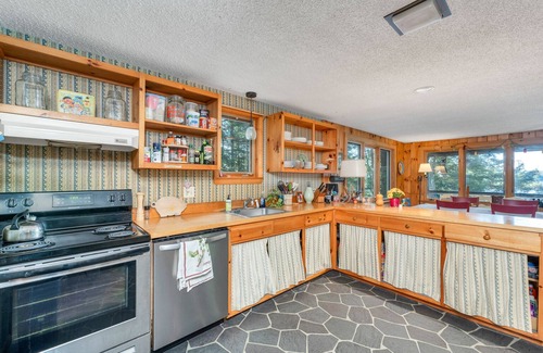 Center Harbor Casa | Escape to Natures Embrace Serenity Awaits on Squam Lake