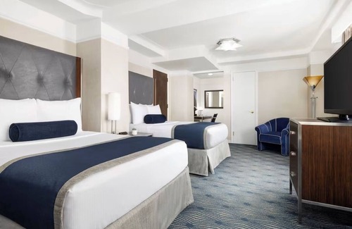 Garment District Hotel | Escape to NYC’s Iconic Past with a Stay in The New Yorker Hotel