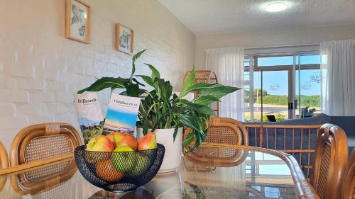 Aston Bay Apartamento | Escape to Paradise: Beachside Apartment