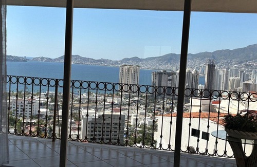 Icacos Casa | Escape to Paradise: Stunning Acapulco Retreat on VRBO Awaits Your Arrival