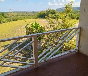 Negril Villa | Escape to ParakeetHill B&B