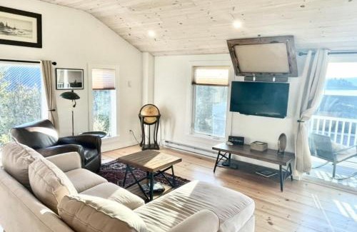 West Point Casa | Escape to Positive Outlook