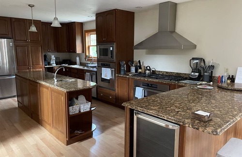 South Casco Casa | Escape to Raymond Cape on Sebago Lake!