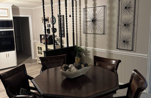 Jones County Casa | Escape to Retro Luxe, where vintage charm meets modern luxury.