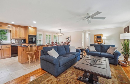 Tate Casa | Escape to RJ Acres to unwind and relax on 3 acres of privacy.