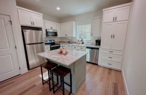 Karnack Casa | Escape to Serenity on Big Cypress River
