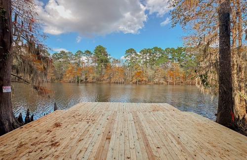 Karnack Casa | Escape to Serenity on Big Cypress River