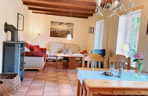 Emmelsbuell-Horsbuell Casa | Escape to Tranquility: Your Ideal Retreat at Ferienhaus Benninghusum