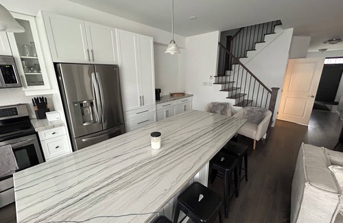 The Blue Mountains Casa | Escape to the Blue Mountains steps away from beaches, golf, biking, and more!!