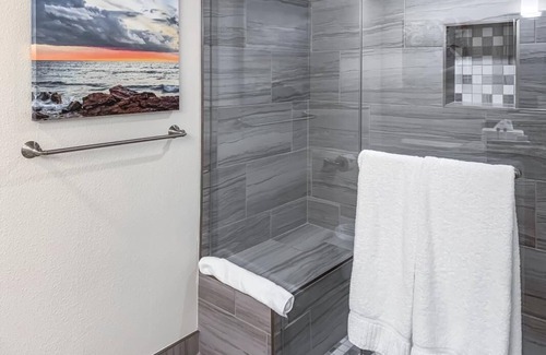Capistrano Beach Complejo | Escape to the Beach! 3 Spacious Units, Steps to Ocean, Near Pines Park