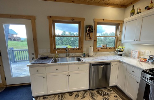 Fleetwood Casa | Escape to the Clouds: The Berry Barn Awaits You!