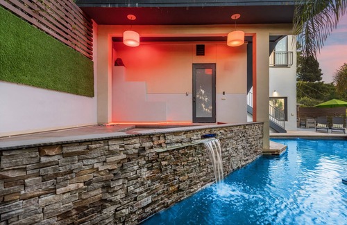 Hollywood Hills West Villa | "Escape to the Hollywood Hills: Luxurious Retreat with Stunning Panoramic Views"
