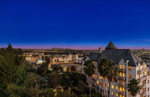 Hollywood Hills West Villa | "Escape to the Hollywood Hills: Luxurious Retreat with Stunning Panoramic Views"