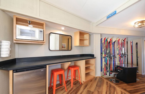 Treeloft Casa | Escape to the Mountains! 4BR/4BA Retreat Perfect for Families, Adventure Awaits!