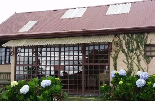 Santa Cruz de Turrialba Casa | Escape to the mountain: Cabaña Finca Barajas
