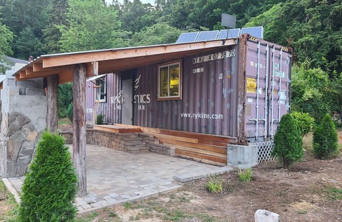 Millers Creek Casa | Escape to the NC Mountainside and stay in this unique Container home