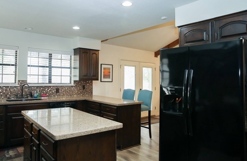 Oakhurst Casa | Escape to the Pointe - Superior Sunset views from spacious porch!