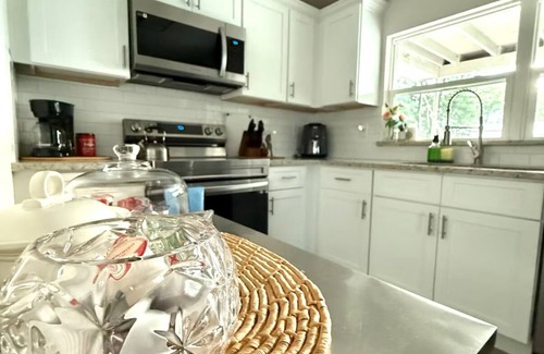 Eagle Lake Casa | Escape to tranquility at this PrivatePool Lakeview getaway on the shores of EL