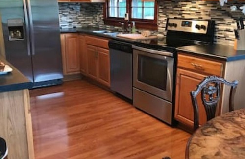 Mars Hill Cabaña | Escape to your cozy Mars Hill Cottage, near Asheville