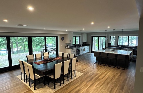South Casco Casa | Escape to Your Own Private Peninsula on Sebago Lake. A Luxury Lakefront Retreat.