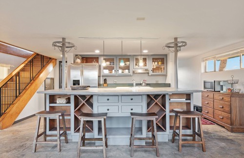 Pipe Creek Casa | Escape to your private sanctuary nestled atop a serene hill with amazing views.