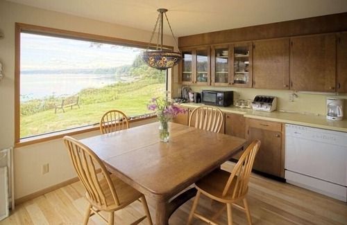 Freeland Cabina | Casa frente a la playa, kayaks, amantes de los perros, Wi-Fi, asequible