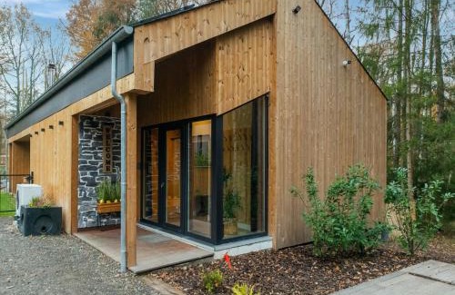 Biron Chalet De Esquí | Escape with Heated Pool, cleaning included