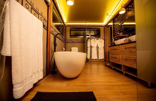 Ikoma Cabina | Escarpment Luxury Camp Serengeti #2