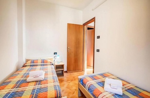 Villanuova sul Clisi Apartamento | Esclusiva Vista Lago con Piscina e Parcheggio -Salò-