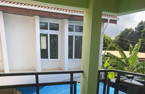 Nungua Hotel | Escondido Hotel