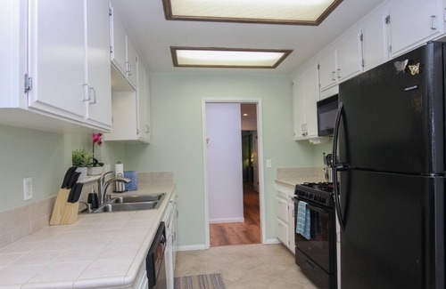 North Broadway Casa | Escondido's Gem! Sleeps 11! POOL INCLUDED