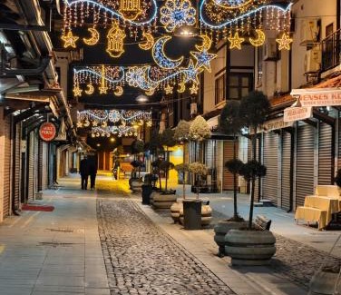 Konya City Center Cama Y Desayuno | ESER PALAS OTELİ