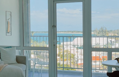 Carolina Apartamento | ESJ Exclusive Beachfront w/1 King Bed, breathtaking ocean view