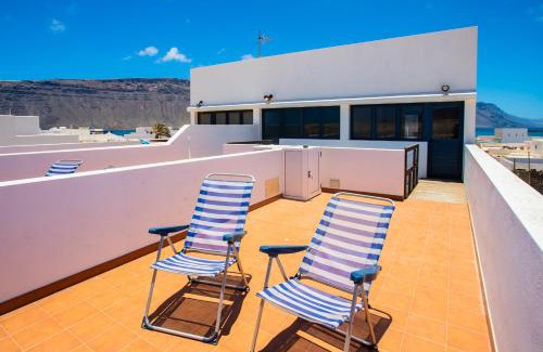 Caleta de Sebo Casa | Eslanzarote El Ancla House, wifi, Sea views