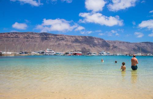 Caleta de Sebo Casa | Eslanzarote El Ancla House, wifi, Sea views