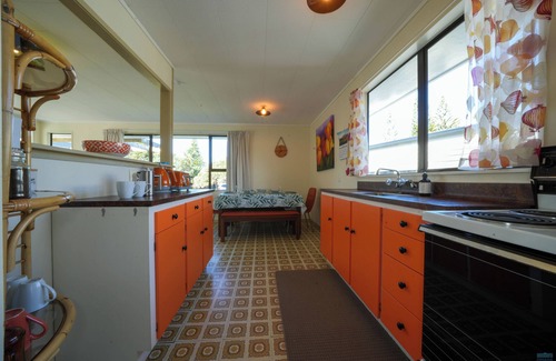 Omaha Casa | Esme Escape - Two back from the beach.