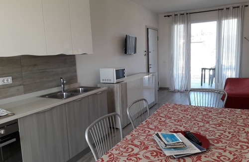 Desenzano del Garda Apartamento | APARTAMENTO ESMERA CON PISCINA DOS DORMITORIOS DOS BAÑOS