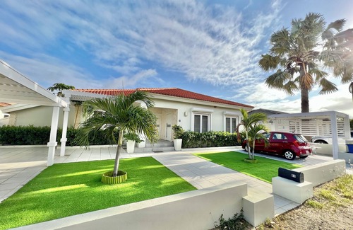 Gold Coast Apartamento | Esmeralda STUDIO Vacation Rental in Noord
