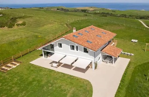 San Vicente de la Barquera Casa | Villa Evarista Prellezo Cantabria, Villa sublime con piscina climatizada y vistas
