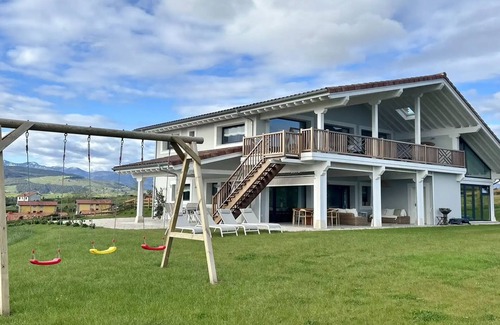 San Vicente de la Barquera Casa | Villa Evarista Prellezo Cantabria, Villa sublime con piscina climatizada y vistas