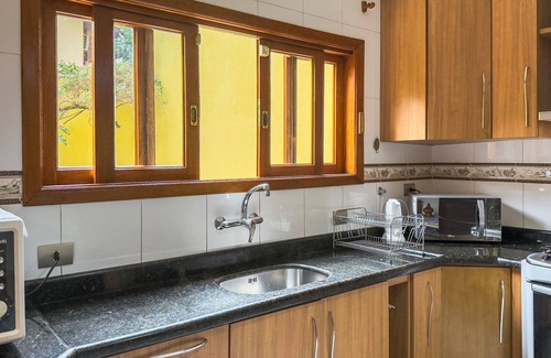 Carapicuiba Casa | Espaço gourmet e home-office na Granja Viana