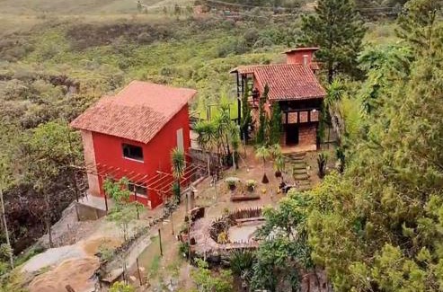 Lavras Novas Cabina | Espaço Serra do Trovão