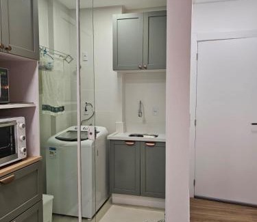 Sao Francisco de Assis Apartamento | Espaçoso e decorado Studio com Home Office e closet