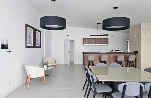 Sao Francisco de Assis Apartamento | Espaçoso e decorado Studio com Home Office e closet