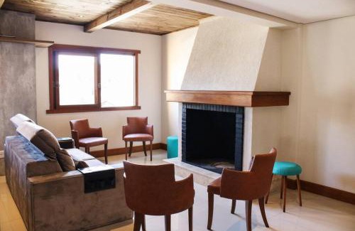 Dutra Apartamento | Espaçoso em Gramado4quartos Churrasqueira & Lareira & Lavanderia até 21Pax