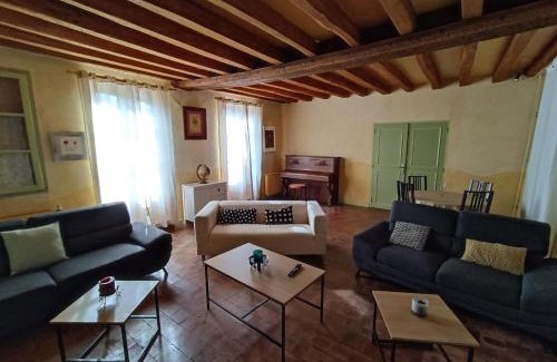 Saint-Laurent-Nouan Casa | Espace Des Fées