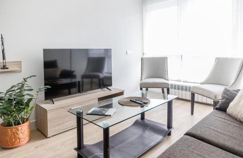 Gijon-Este Apartamento | Espacioso apartamento a 9 min playa