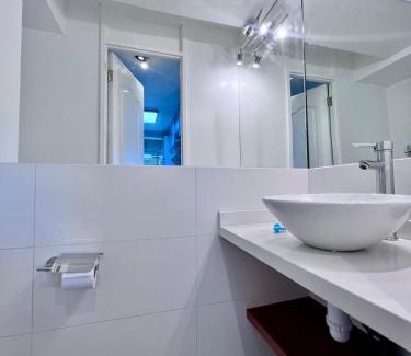Apoquindo Apartamento | Espacioso y luminoso Depto