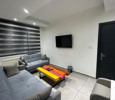 Tepebası Apartamento | Espark baglar 1+1+ teraslı daire